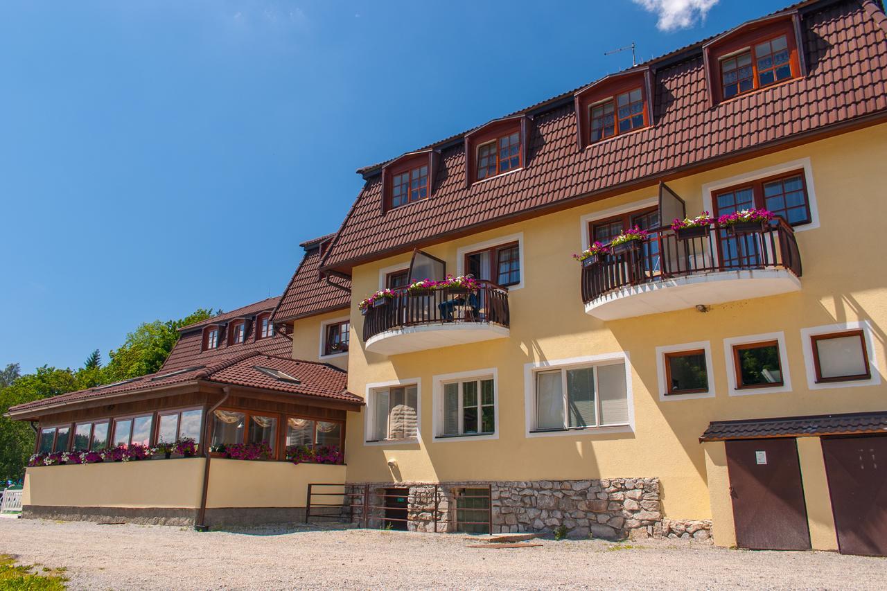 Hotel Na Plazi Horní Planá エクステリア 写真